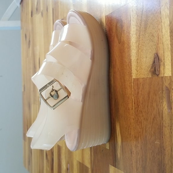 Refresh Jelly Platform Sandals - Picture 5 of 8